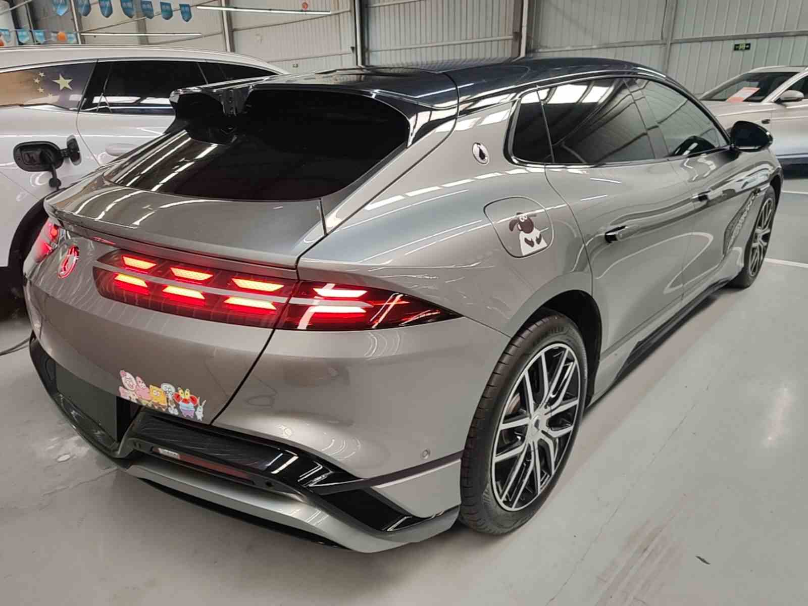 腾势Z9GT 2024款 1100四驱Pro版(4)