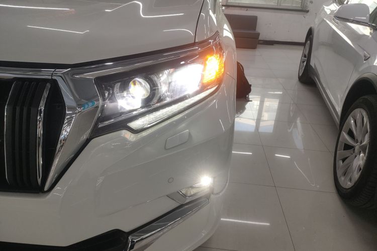 丰田 普拉多 2019款 3.5L 自动TX-L尊享版局部细节36