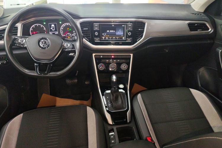 大众 T-ROC探歌 2020款 230TSI DSG两驱进取型中控内饰18