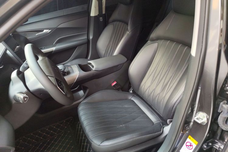 长安 逸达 2023款 蓝鲸NE 1.5T GDI DCT旗舰型局部细节19