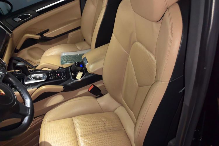 保时捷 2014款 Cayenne Platinum Edition 3.0T中控内饰19