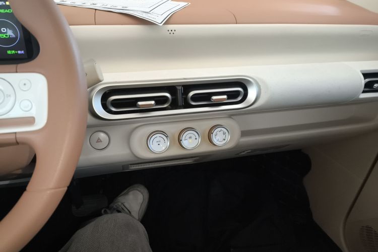 五菱汽车 宏光MINIEV 2024款 第三代 215km 青春版中控内饰16