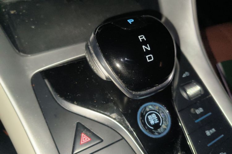 比亚迪 宋Pro新能源 2024款 荣耀版 DM-i 71KM领航型中控内饰18