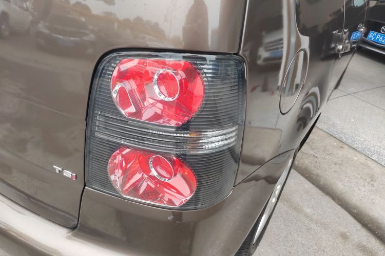 大众 途安 2013款 1.4T 手动风尚版5座车身外观6006