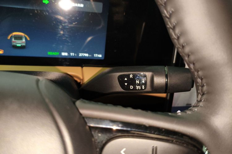 零跑汽车 零跑C11 2024款 增程 300尊享版中控内饰18