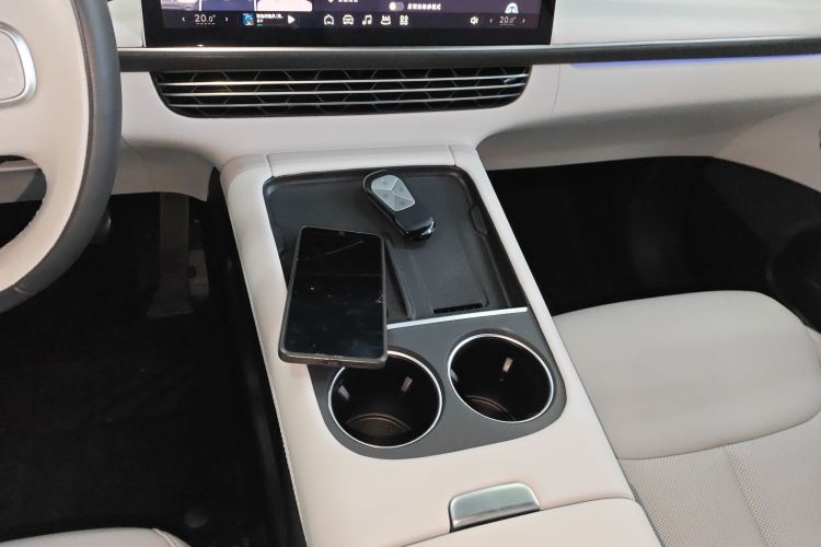 小鹏G6 2023款 580 长续航 Max中控内饰18