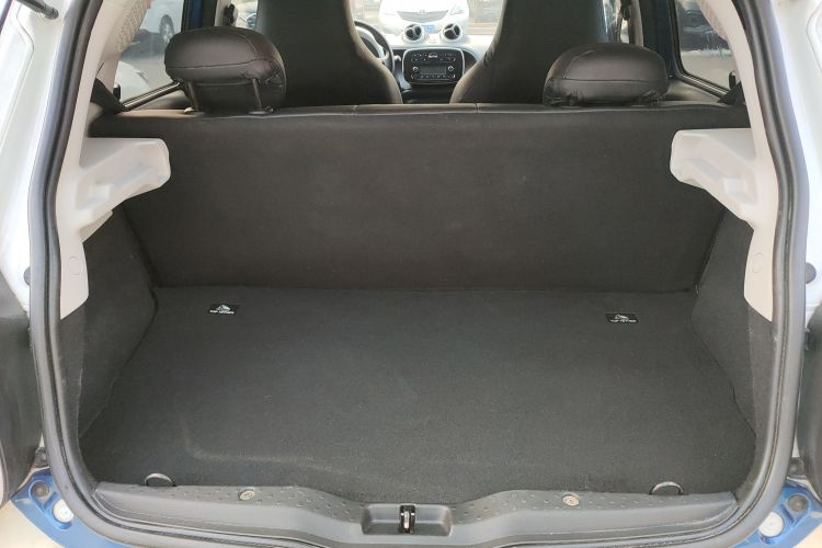 smart forfour 2016款 1.0L 52千瓦灵动版机舱底盘23