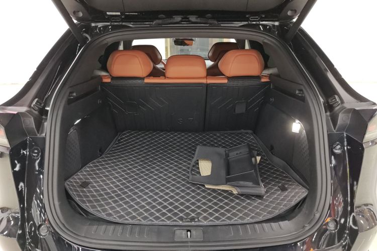 深蓝汽车 深蓝S07 2024款 285Max 乾崑智驾ADS SE增程版机舱底盘23