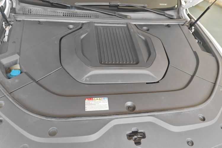 比亚迪 宋Pro新能源 2019款 DM 1.5T 四驱性能版豪华型机舱底盘24