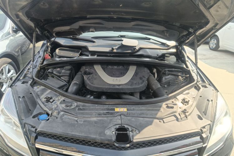 奔驰R级 2011款 R 300 L 商务型局部细节24