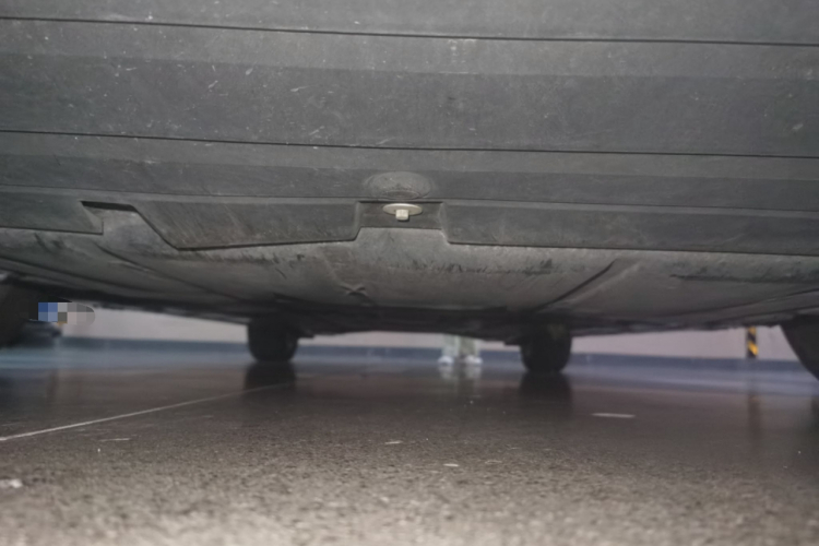 奔驰A级 2019款 A 200 L 运动轿车局部细节9008