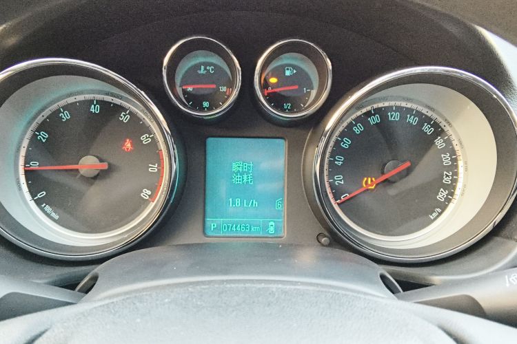 别克 君威 2015款 1.6T 领先技术型中控内饰14