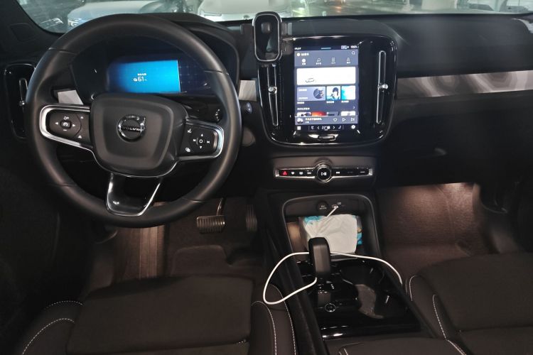 沃尔沃XC40新能源 2023款 长续航版 PRO中控内饰12