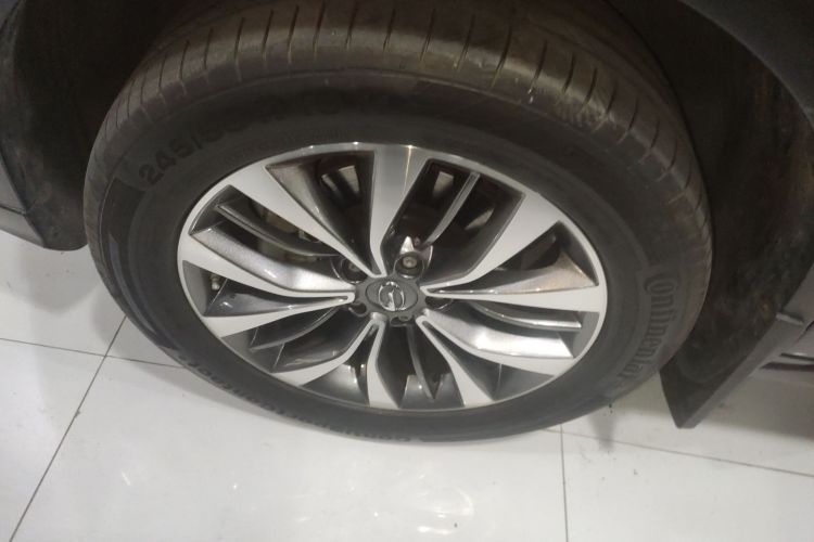 广汽传祺 传祺GS8 2017款 320T 两驱豪华智联版（七座）车身外观6002