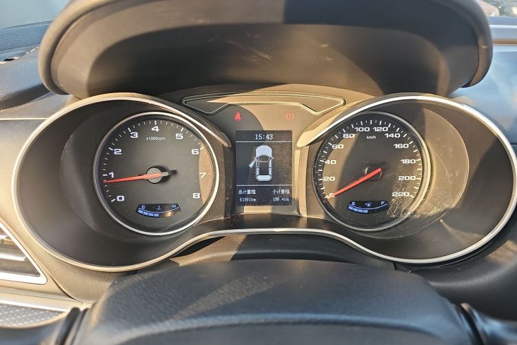 江汽集团 瑞风S3 2018款 智驱版 1.5L 手动豪华型中控内饰14