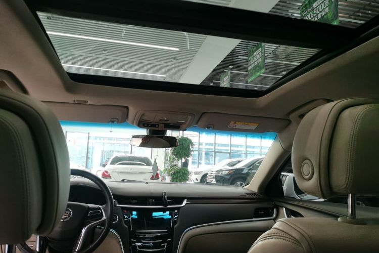 凯迪拉克XTS 2014款 28T 舒适型中控内饰22