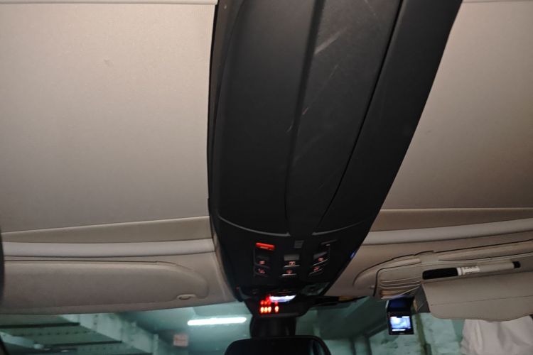 DS 5 2015款 1.8T 60周年限量版THP200中控内饰22