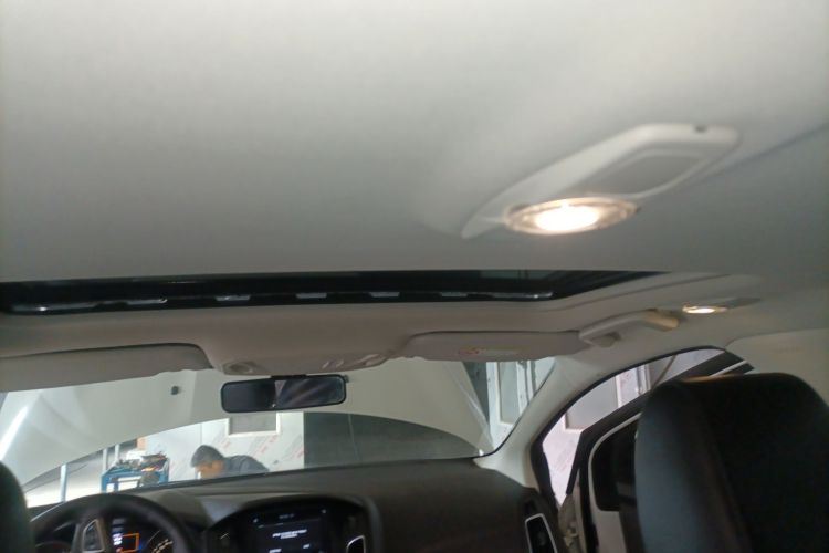 福特 福克斯 2018款 两厢经典 EcoBoost 180 自动精英型局部细节22