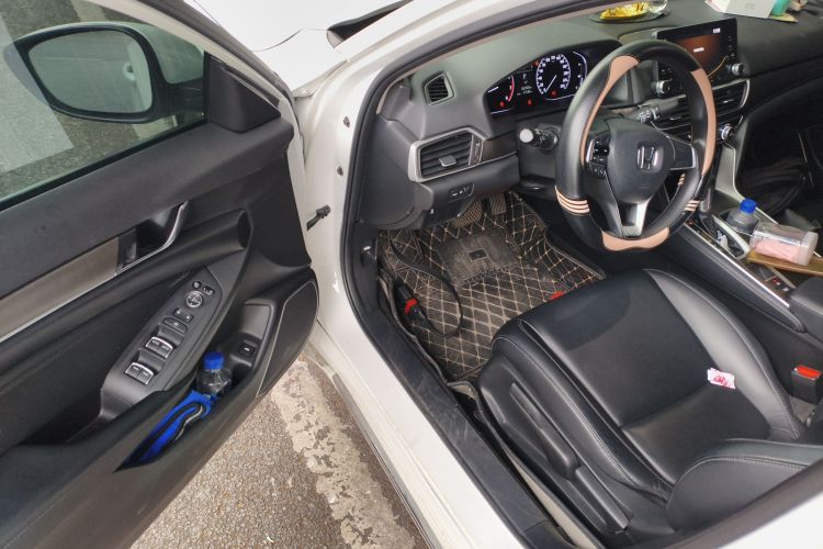 本田 雅阁 2018款 230TURBO 舒适版 国VI中控内饰20