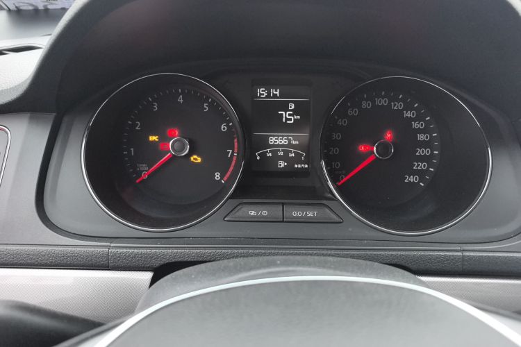 大众 朗逸 2015款 1.6L 手动舒适版中控内饰14