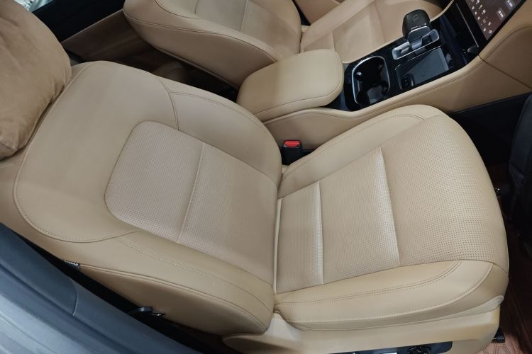 理想汽车 理想ONE 2021款 增程6座版中控内饰41