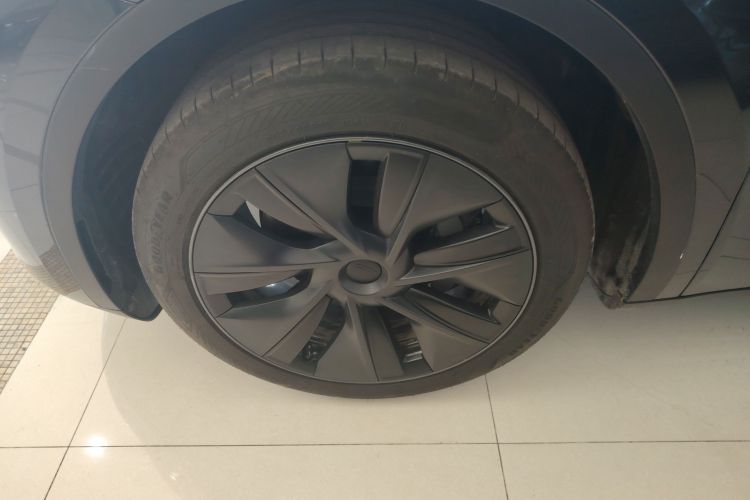 特斯拉 Model Y 2024款 后轮驱动版车身外观6007