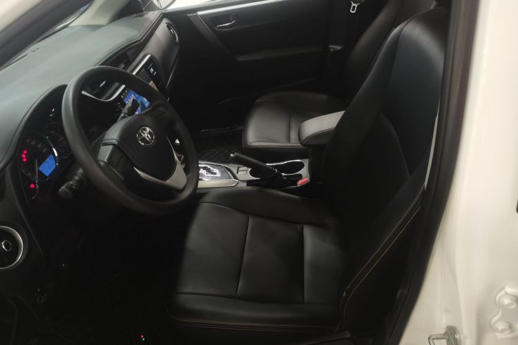 丰田 卡罗拉 2018款 1.2T S-CVT GL智享版中控内饰19