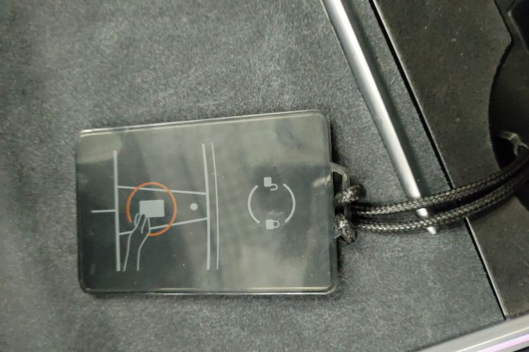 特斯拉 Model Y 2022款 改款 后轮驱动版中控内饰11