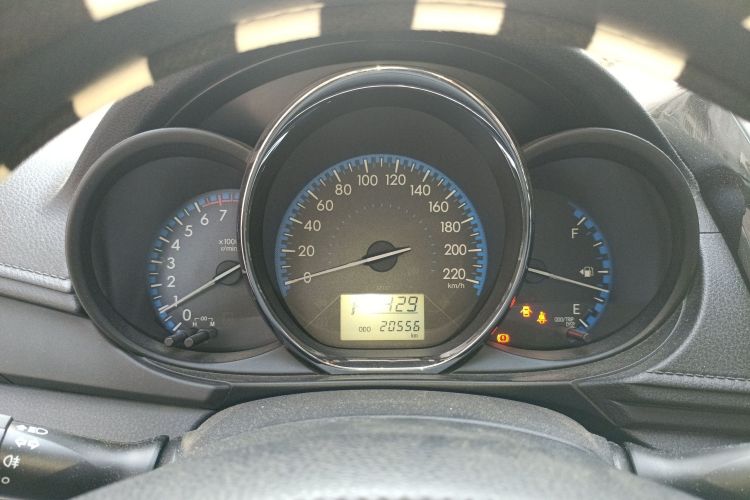 丰田 威驰 2017款 1.5L CVT创行版中控内饰14