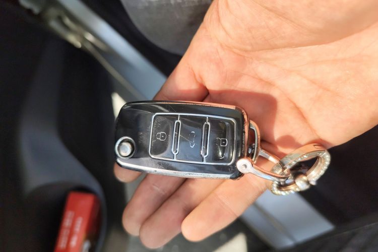 大众 宝来 2014款 1.6L 自动时尚型中控内饰11