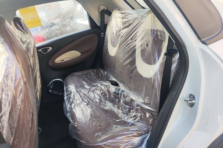 五菱汽车 五菱缤果 2025款 203km 轻享款中控内饰21