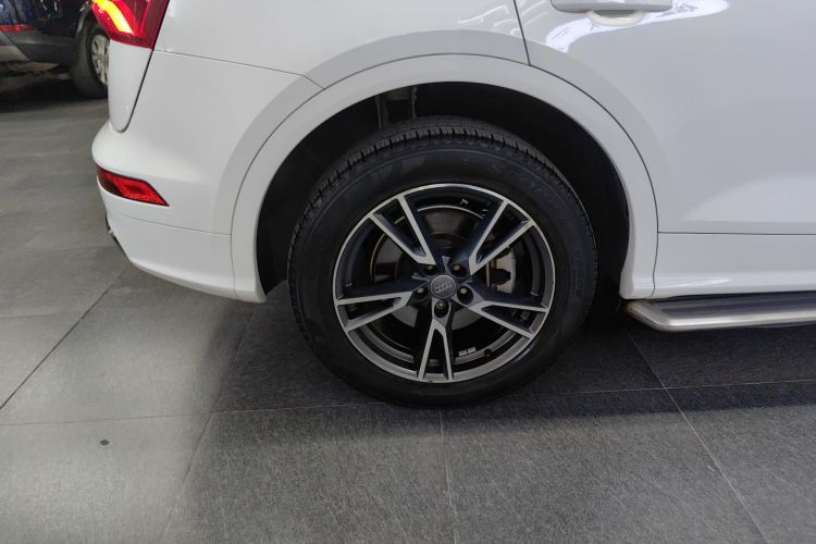 奥迪Q5L 2018款 40 TFSI 荣享时尚型 国VI车身外观6008