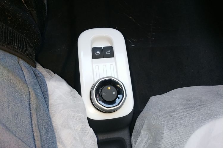 吉利银河 熊猫 2025款 210km 元气熊中控内饰18