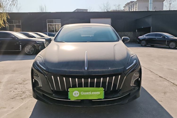 红旗E-QM5 2023款 改款 基础出行版车身外观2