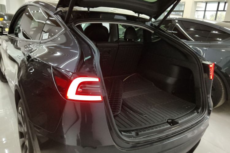 特斯拉 Model Y 2024款 长续航全轮驱动版机舱底盘23