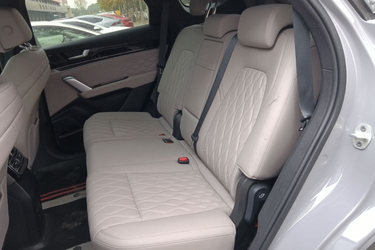 比亚迪 唐新能源 2025款 DM-i 115KM 云辇旗舰型中控内饰7004