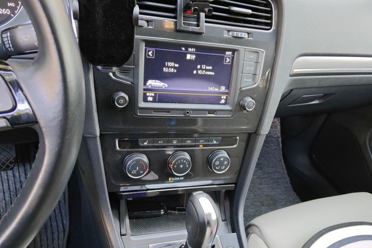 大众 高尔夫 2017款 230TSI 自动豪华百万辆纪念版中控内饰16