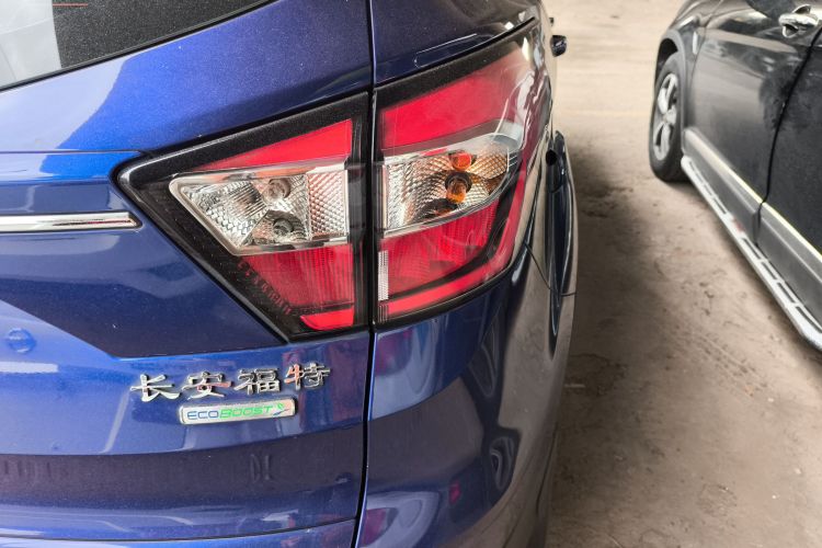 福特 翼虎 2018款 EcoBoost 180 两驱铂翼型车身外观9