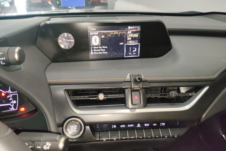 雷克萨斯UX 2020款 200 特别版局部细节16