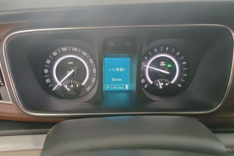 别克GL8 2018款 28T 尊贵型 国VI中控内饰14