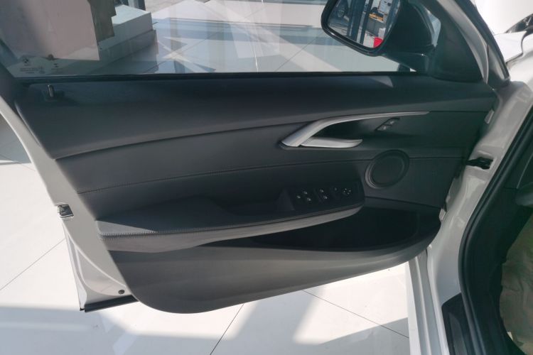 宝马1系 2020款 120i M运动套装中控内饰47