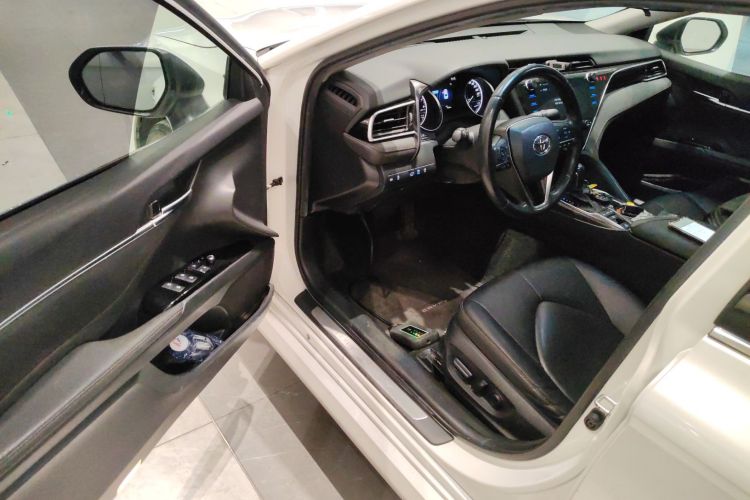 丰田 凯美瑞 2019款 2.5G 豪华版 国VI中控内饰20