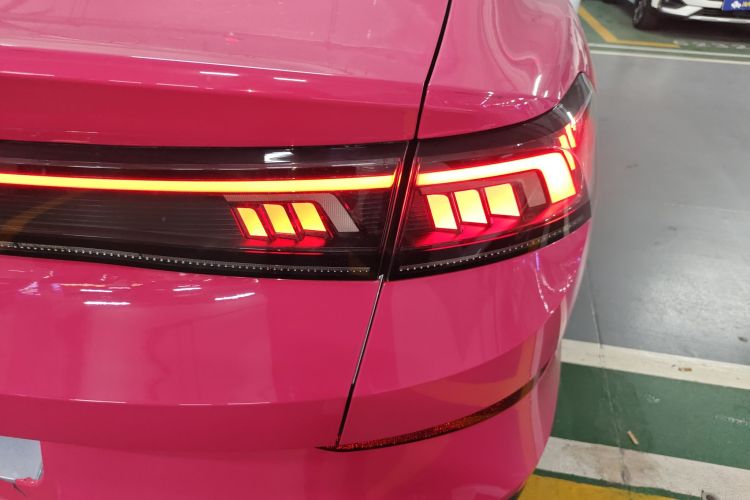 大众 2022款 凌渡L 280TSI DSG酷辣版车身外观9