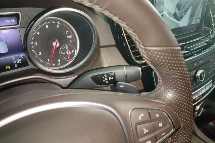 奔驰GLE 2017款 GLE 400 4MATIC中控内饰18