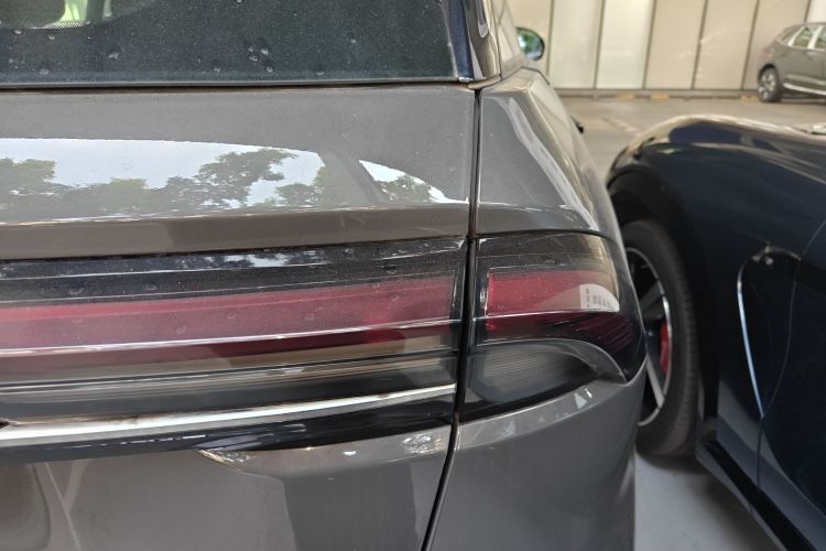 林肯 航海家 2023款 2.0T 四驱尊睿版车身外观9