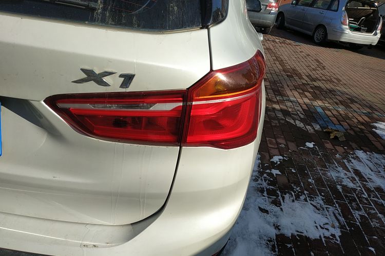宝马X1 2016款 sDrive18Li 时尚型车身外观9