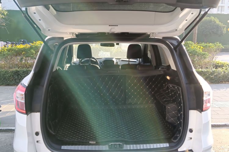 福特 翼虎 2018款 EcoBoost 180 两驱铂翼型局部细节23