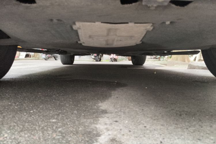 红旗HS5 2019款 2.0T 智联旗悦版局部细节9008