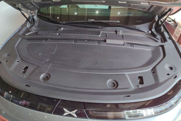 小鹏G6 2023款 580 长续航 Pro机舱底盘24