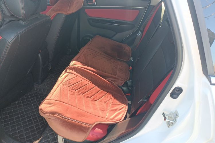 北汽新能源EX 2018款 EX360 新尚版中控内饰21